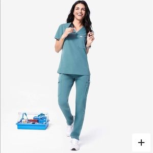 Figs Yola Style Scrub Pant - Hydro Green *petite*